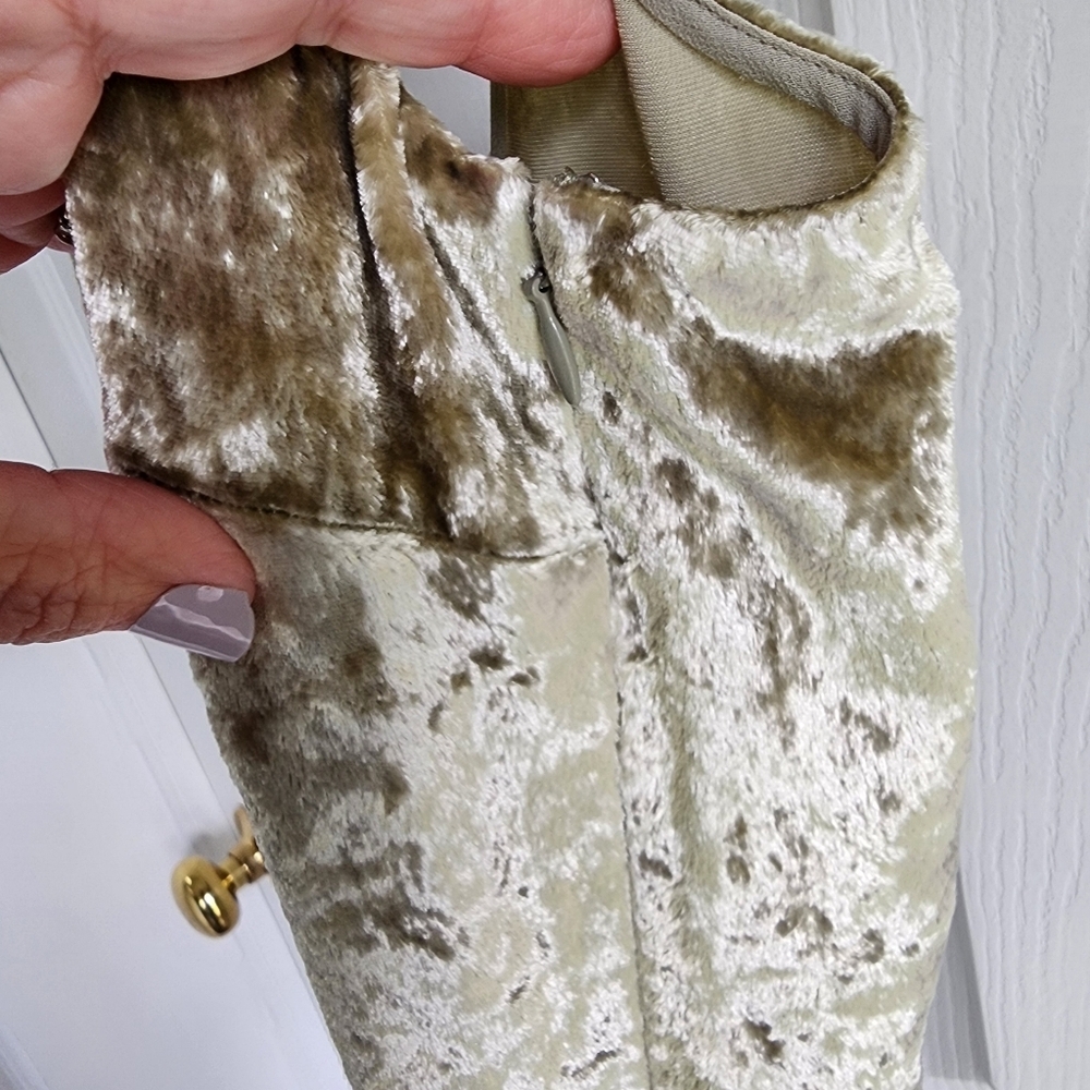 Vince Olive Green Velvet Midi Dress - Picture 5 of 10